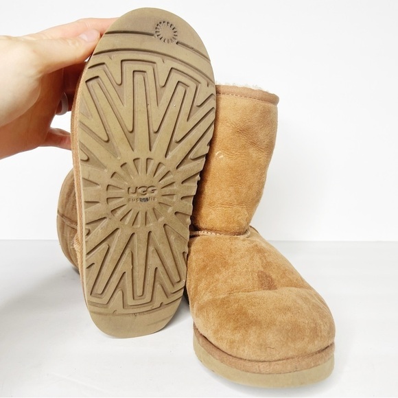 UGG Classic Short Chestnut Sherpa Suede Boots Winter Snow Size 5 Women’s - Picture 3 of 6